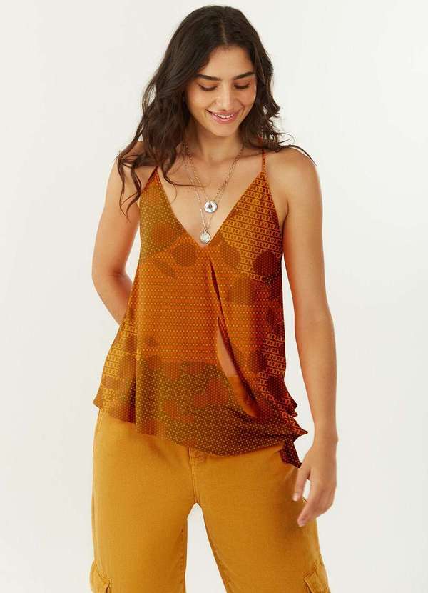 Zinco - Regata Zinco Ajustada Decote V Padrão Bordo Vermelho 2