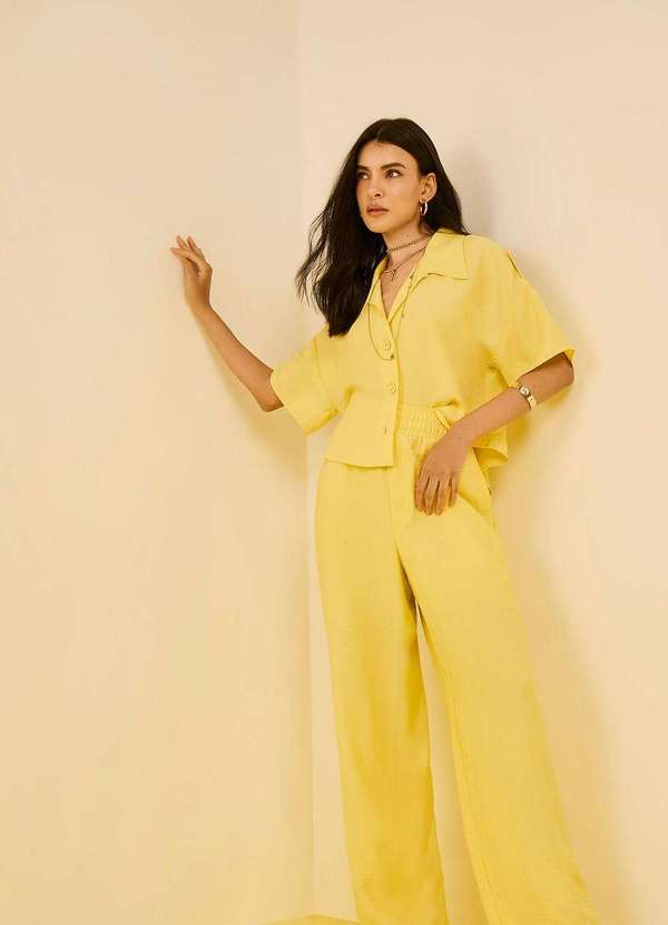 Zinco - Camisa Zinco Solta Decote V Manga Curta Cropped Amarelo Amarelo 2