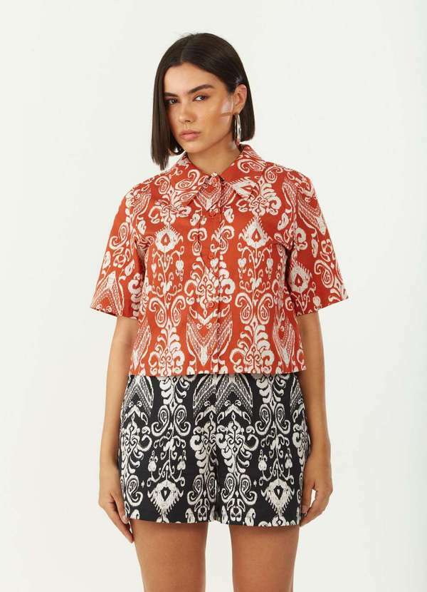 Zinco - Camisa Zinco Solta Gola Tradicional Manga Curta Cropped Vermelho Vermelho