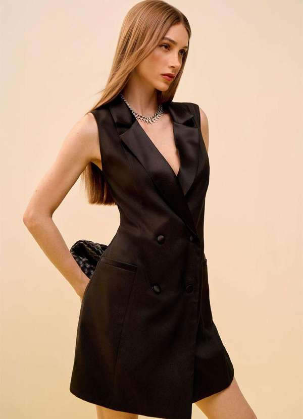 Zinco - Macacão Zinco Ajustado Decote V sem Manga Curto Preto Preto