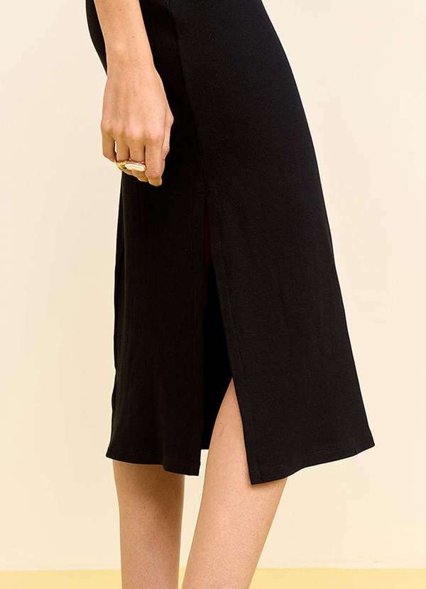 Zinco - Vestido Zinco Ajustado Decote Careca sem Manga Midi Preto Preto 2