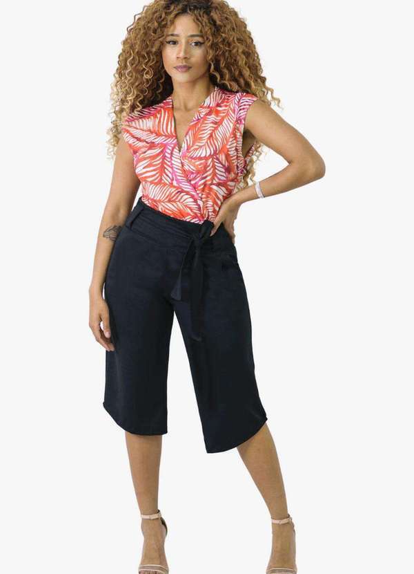 Looks Catwalk - Calça Pantacourt Cinto Laço Bolso Moda Feminina - Preto