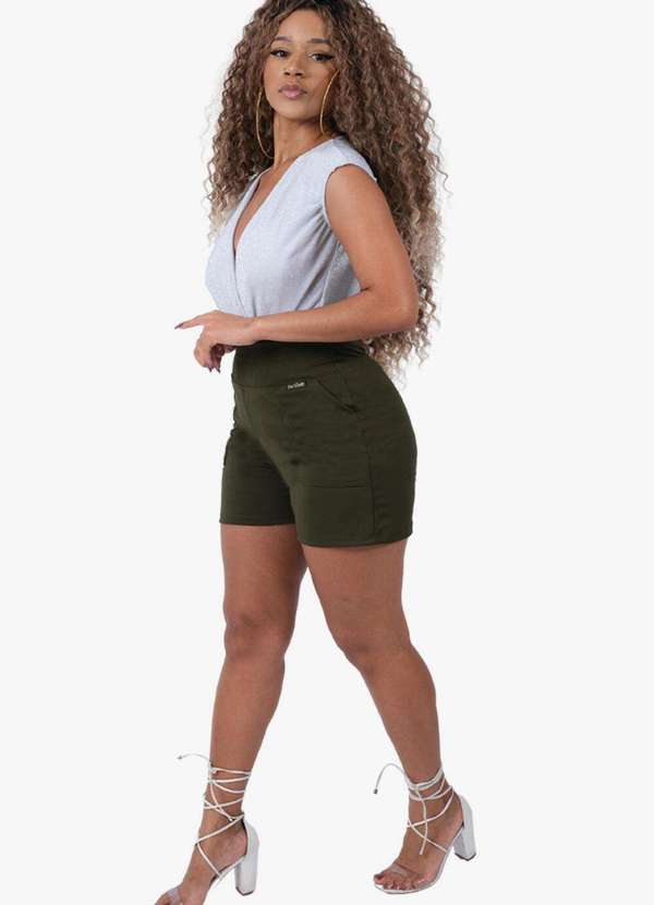 Looks Catwalk - Shorts Moda Feminina Bermuda com Bolso Tendência Verão - Verde 3