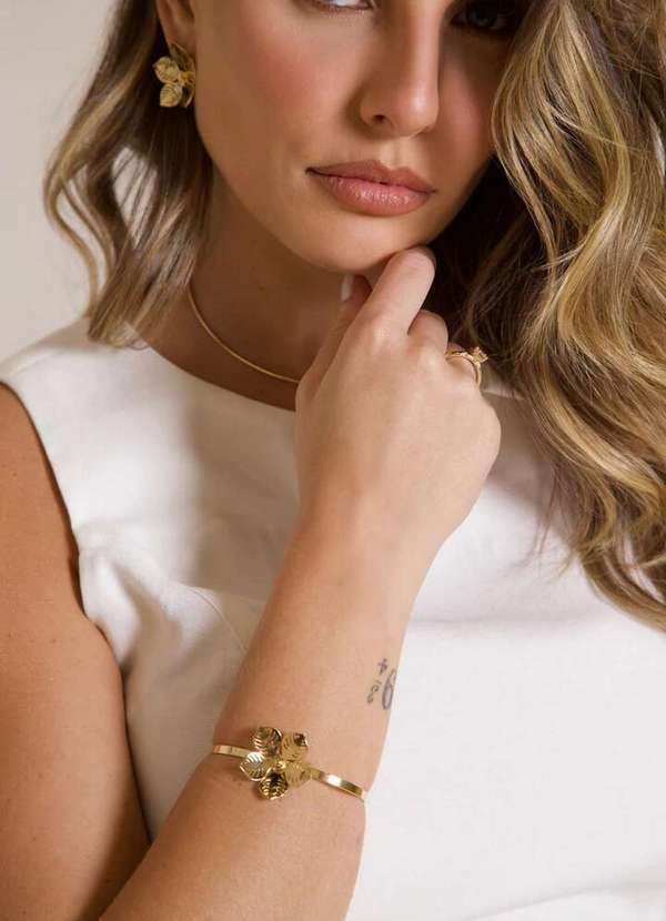 Ora Semijoias - Bracelete Semijoia Flor Vazada Banhado a Ouro 18k Dourado