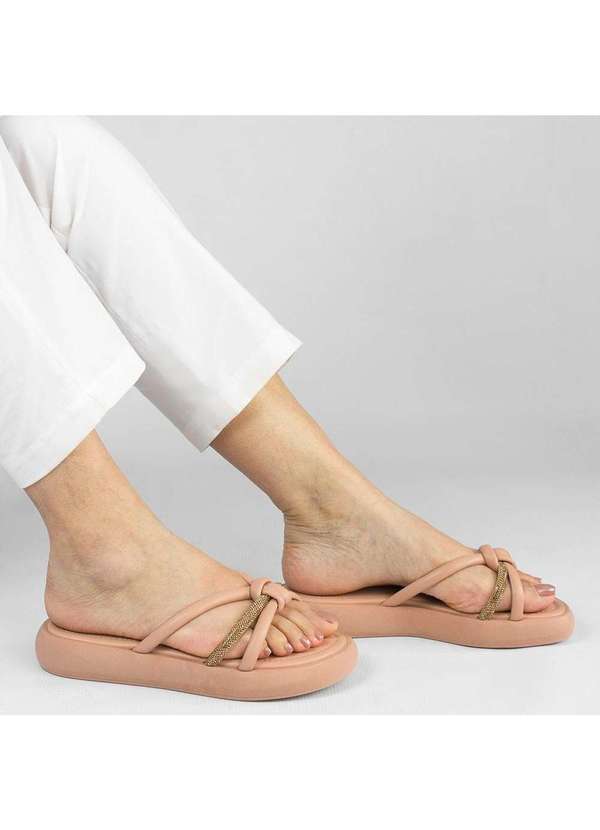 Zatta Calcados - Papete Flat Form no Brilho Pilar Bege