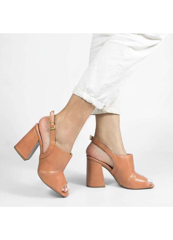 Zatta Calcados - Peet Boot Zatta com Salto Bloco Alto Andreia Bege