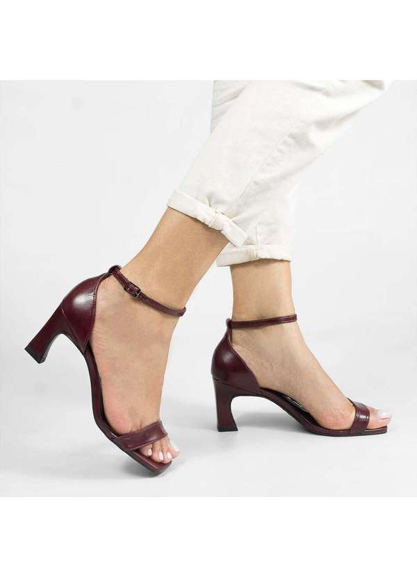 Zatta Calcados - Sandalia Basica Salto Medio Gisele Vermelho