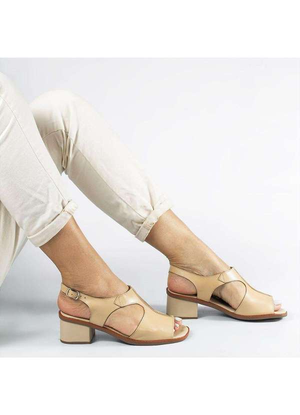 Zatta Calcados - Sandalia Salto Bloco Couro Recorte Fernanda Bege 5