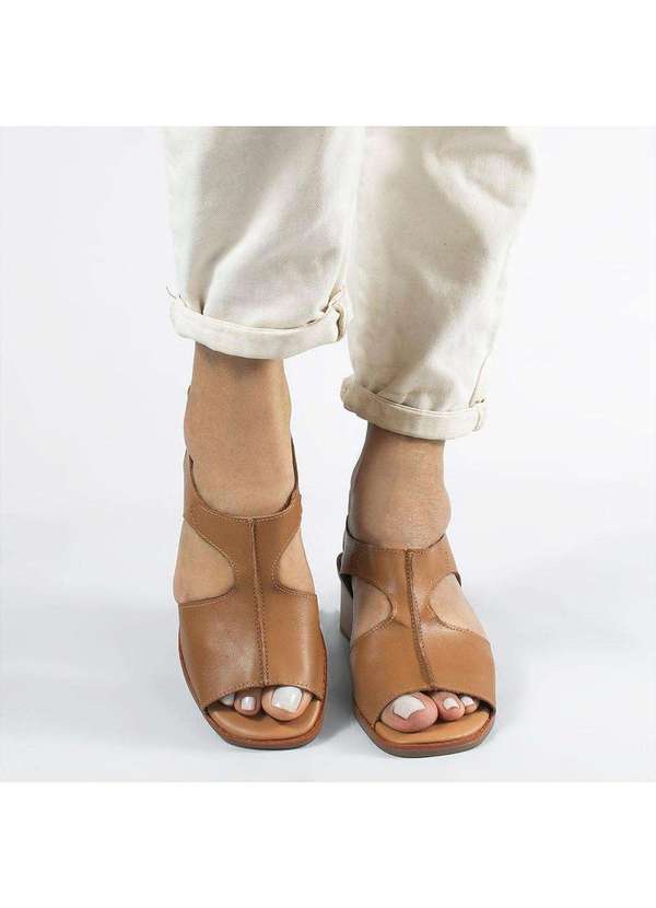 Zatta Calcados - Sandalia Salto Bloco Couro Recorte Fernanda Marrom 3