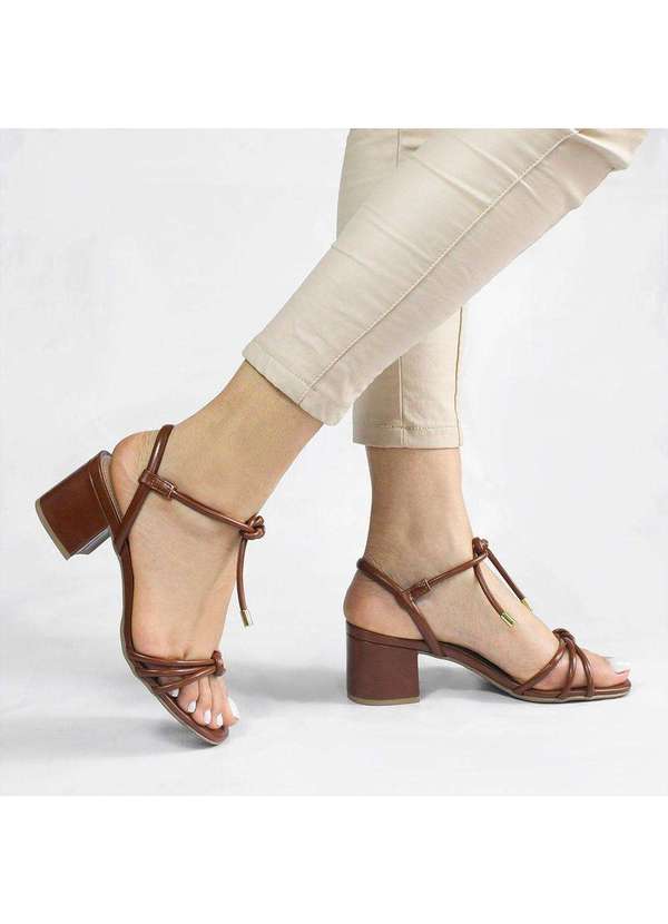 Zatta Calcados - Sandalia Salto Bloco no Tauane Marrom