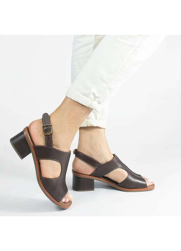 Zatta Calcados - Sandalia Zatta Salto Bloco Couro Maggie Marrom