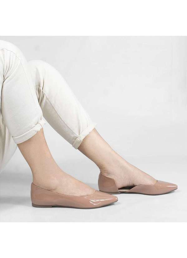 Zatta Calcados - Sapatilha Zatta Aberta na Lateral Melissa Verniz Bege