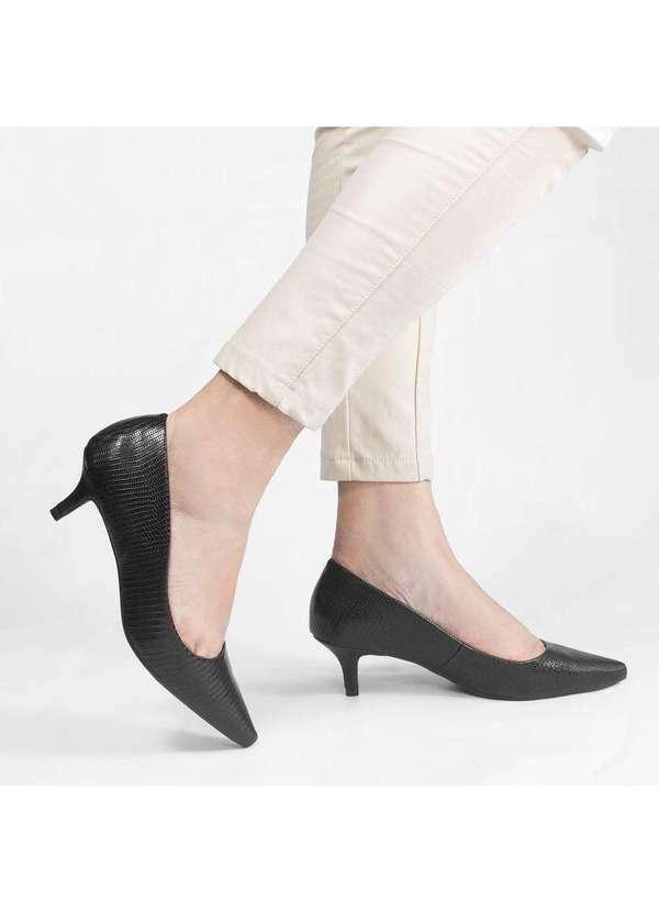 Zatta Calcados - Scarpin Zatta Salto Baixo Bico Fino Nadia Lezard Preto