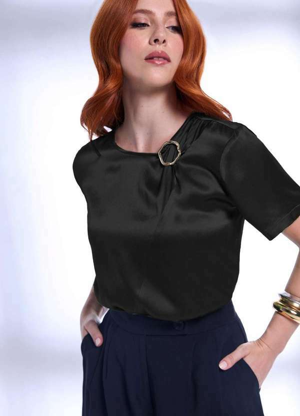 Ritmi Studio - Blusa com Abertura Preto