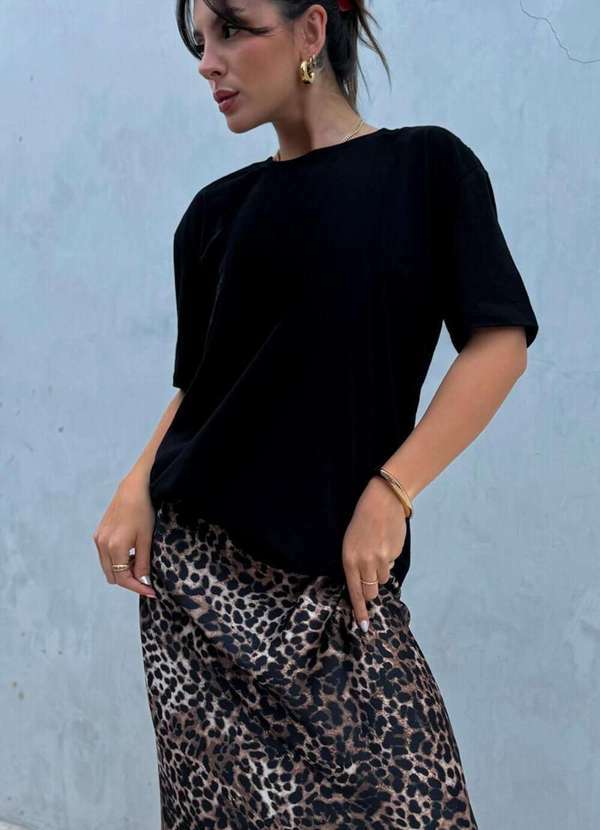 Cianitas - Blusa Feminina Over Preta Lisa - Preto