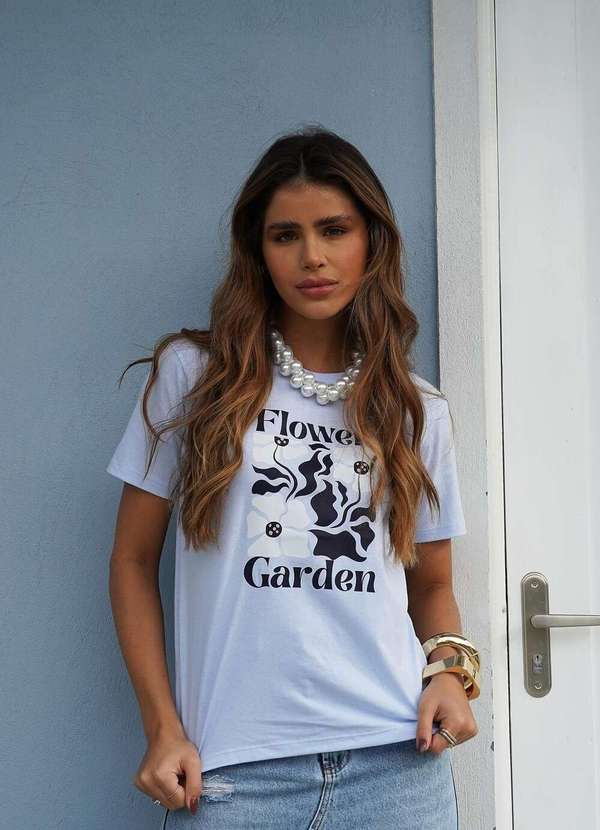 Cianitas - Camiseta Feminina Azul Claro Flower Garden Azul