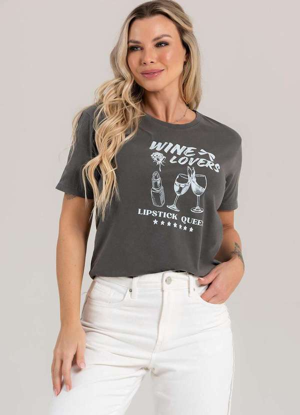 Cianitas - Camiseta Feminina Estonada Preta Lipstick Queens - Estonada
