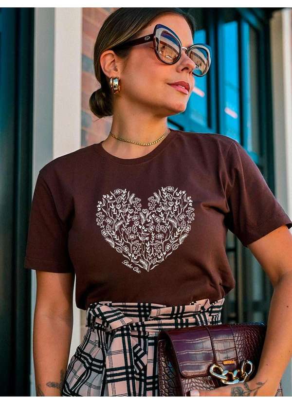 Cianitas - Camiseta Feminina Marrom Escuro Coração Boho - Marrom 3
