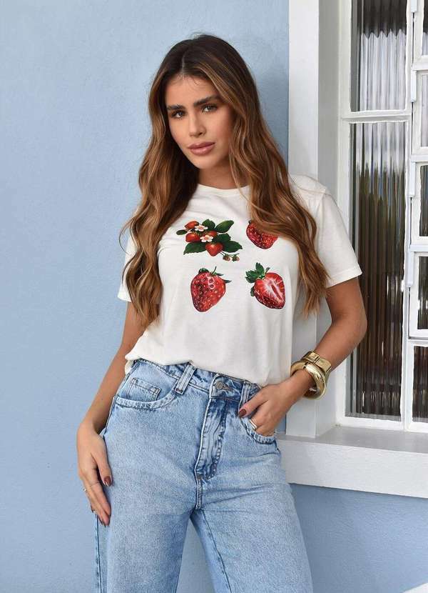 Cianitas - Camiseta Feminina Off Morangos - Off
