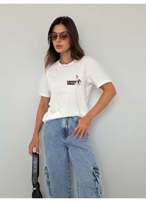 Cianitas - Camiseta Feminina Off White Coffee Vibes - Off