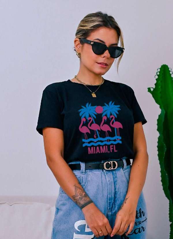 Camiseta Feminina Preta Flamingo Miami Preta Cianitas Textil