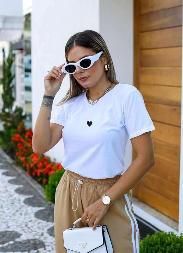 Cianitas - Camiseta Feminina Branca Coração - Branca