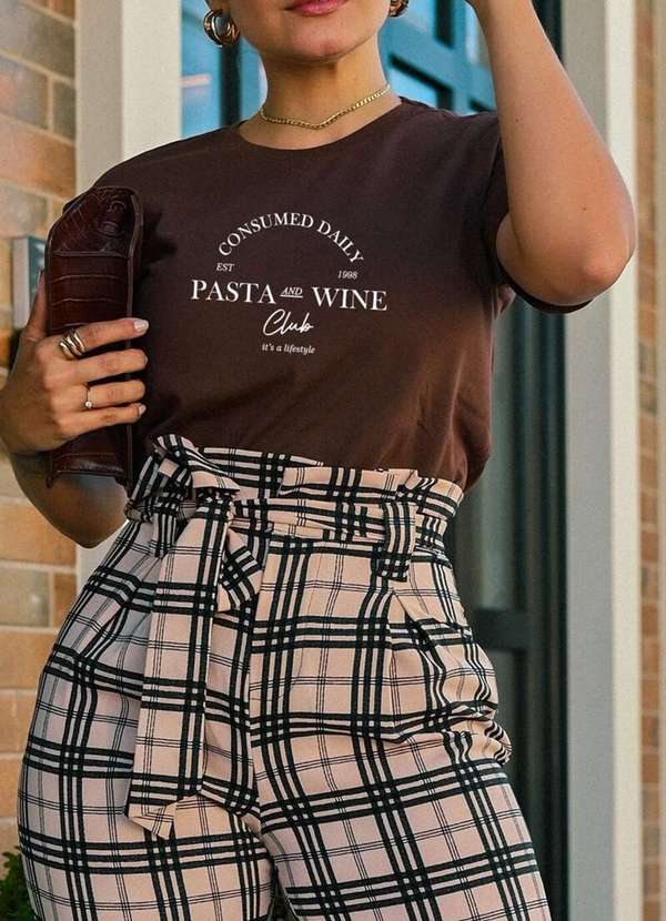 Cianitas - Camiseta Feminina Marrom Escuro Pasta And Wine - Marrom 2