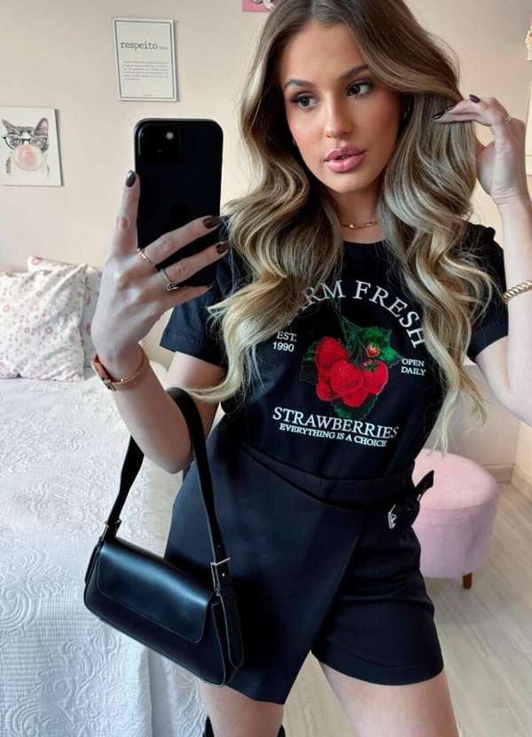 Cianitas - Camiseta Feminina Preta Morango - Preto 5