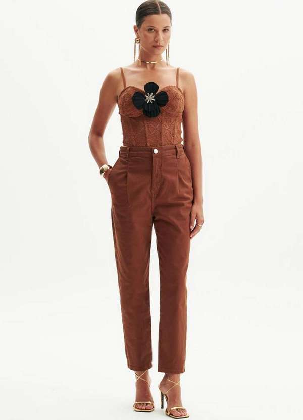 Amarante do Brasil - Calca Sarja Reta High Marrom 1