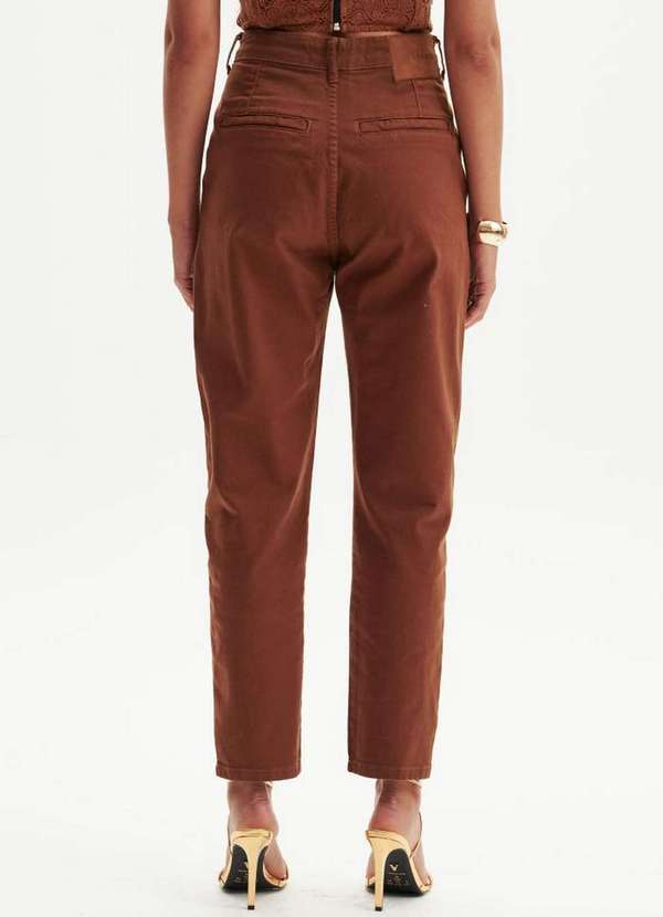 Amarante do Brasil - Calca Sarja Reta High Marrom 3