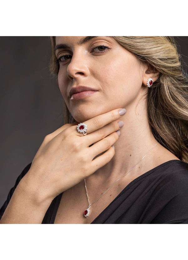 Convex - Anel de Prata Coleção Queens Cristal Rubi 6x8 e Zircônias B Prata 5