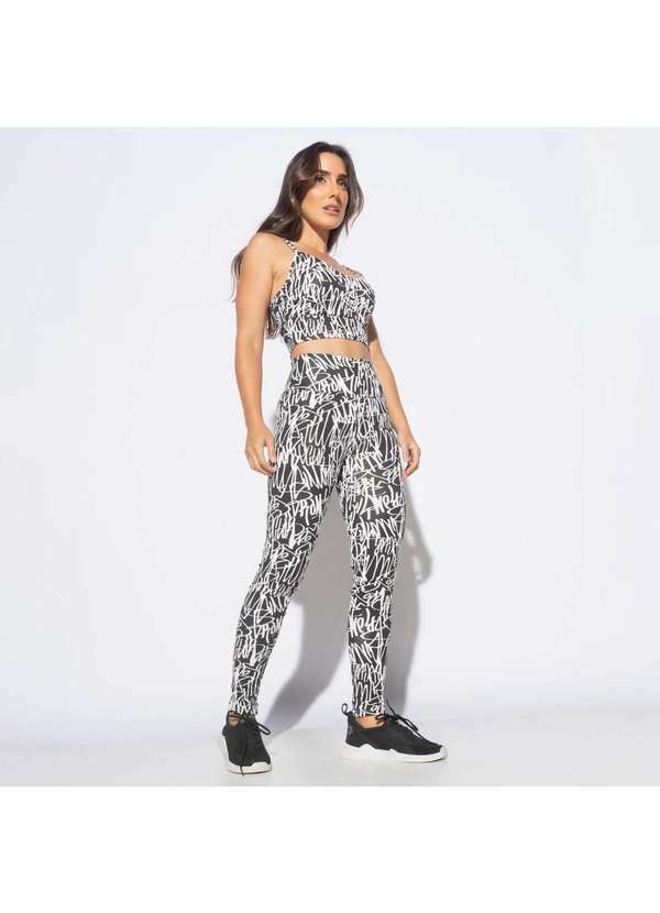 Honey Be - Conjunto Fitness Estampado Fundo Preto com Escrita Branca Co402 Preto