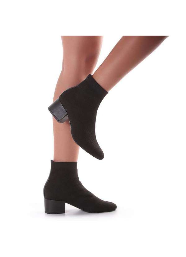 Bota Cano Curto Bota Preta Raphaella Booz Raphaella Booz