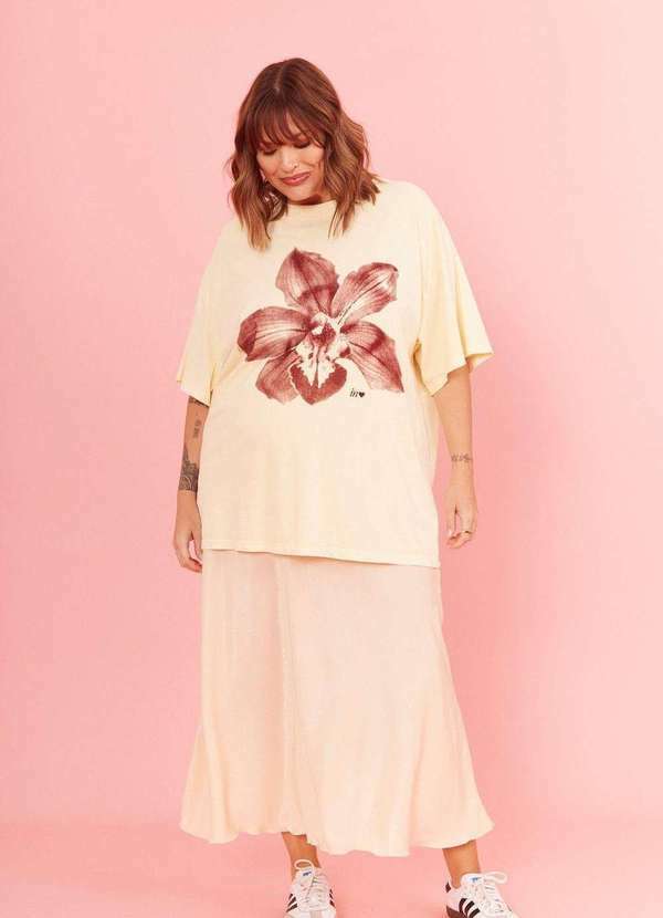 In Love - T-Shirt Over Ibisco Amarelo Manteiga Amarelo