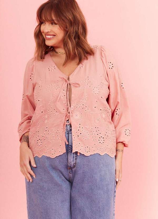 In Love - Blusa em Laise Eduarda Rosa Rosa