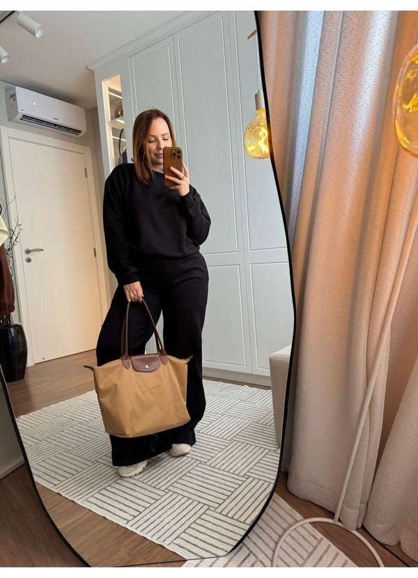 In Love - Casaco de Moletom Anna Preto Preto 2