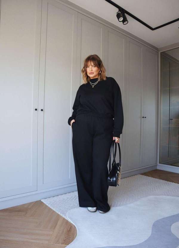 In Love - Casaco de Moletom Anna Preto Preto 4