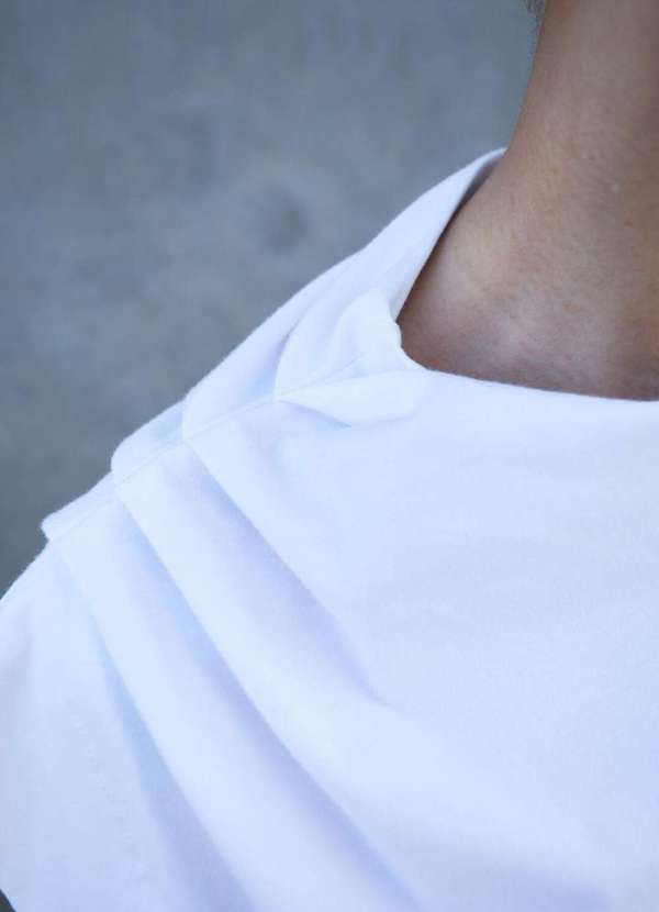 Laccord - Blusa com Drapeado nos Ombros Branco 4