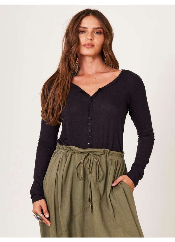 Yacamim - Blusa Básica com Mangas Longas Justas Preta Yacamim B20 Liso Preto 2