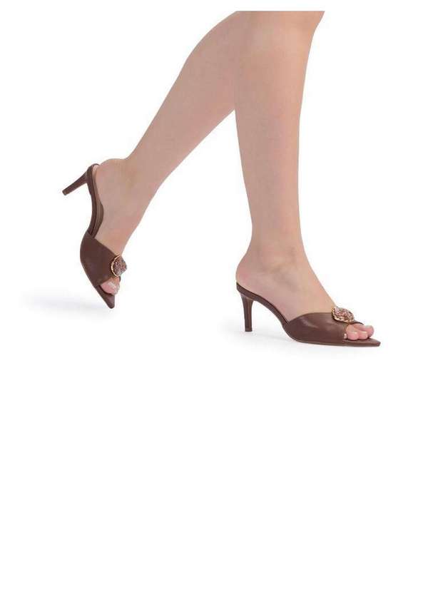 Bebecê - Tamanco Bebecê Bico Folha com Pedraria Marrom 2