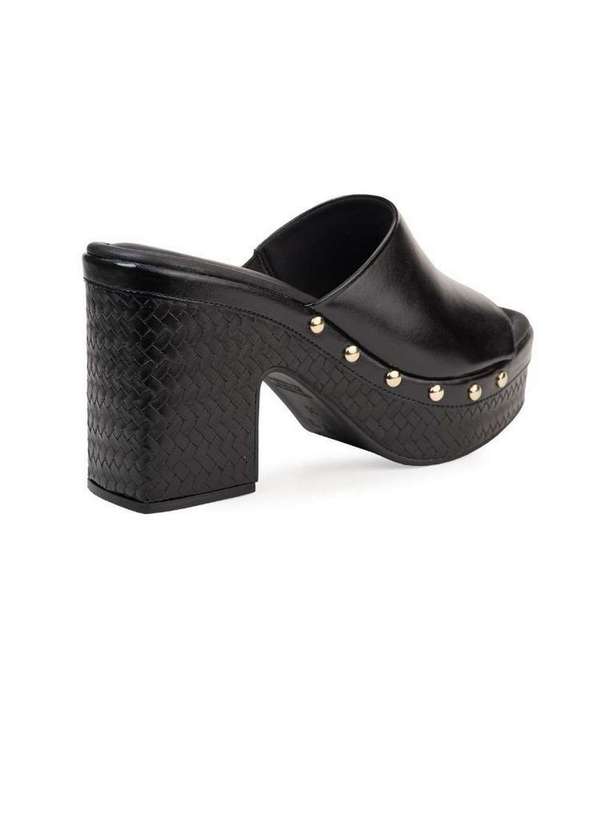 Bebecê - Tamanco Bebecê Clog com Tachas Preto 4