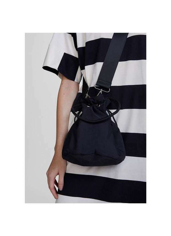Hering - Bolsa Tiracolo Feminina em Nylon Preto