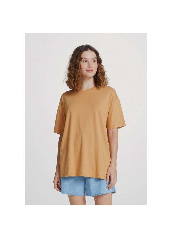 Hering - Blusa Básica Feminina Oversized Manga Curta em Malha de Algodão Camelo