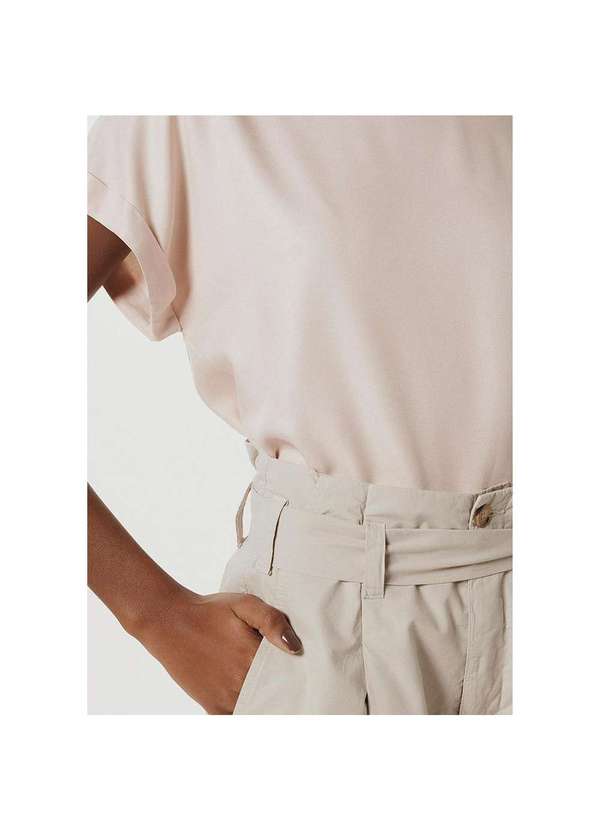 Hering - Calça Feminina Pantacourt Clochard em Tecido Nude 2