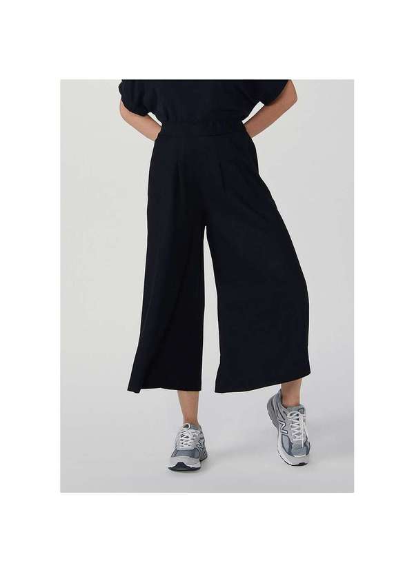 Hering Calça Feminina Pantacourt em Viscose Mãe Preto