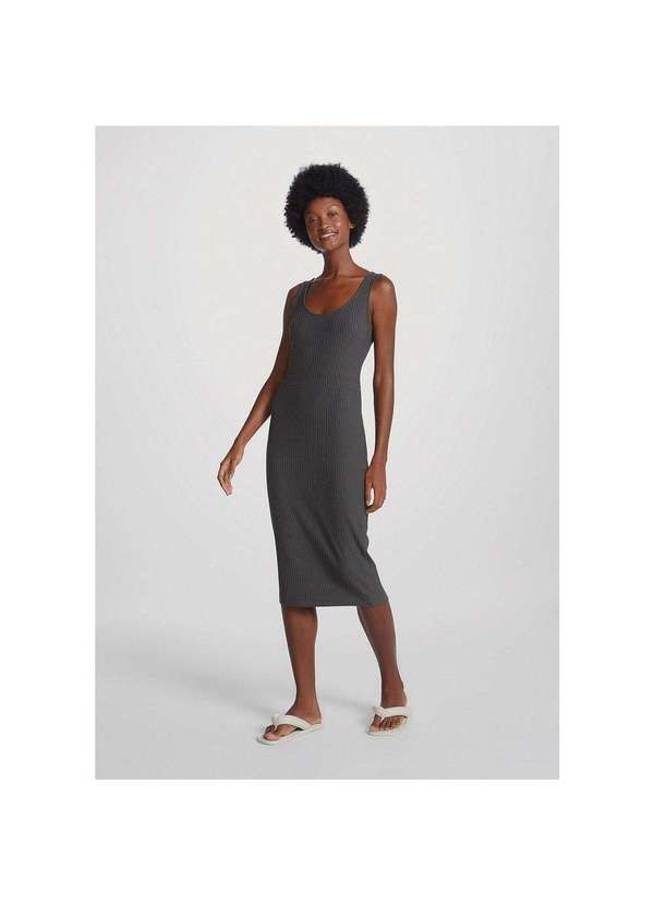 Hering - Vestido Midi Básico em Malha Canelada Verde-Militar 1