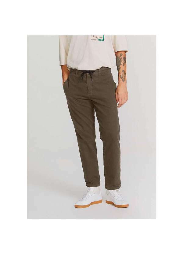 Hering - Calça em Sarja Masculina Taper Verde-Militar