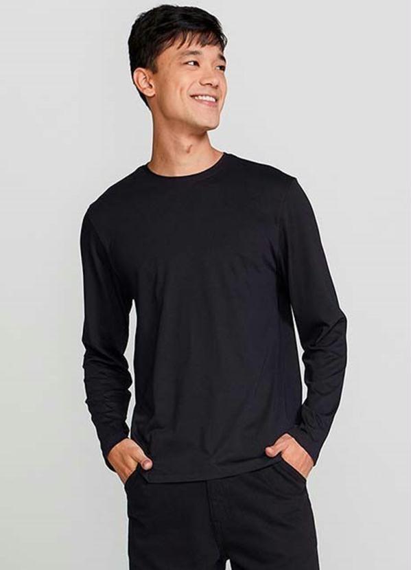 Hering - Camiseta Básica Masculina Manga Longa em Algodão Peruano Preto