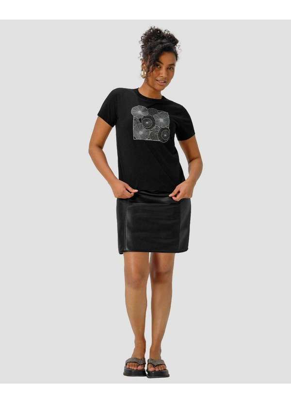 Cereja Rosa - Blusa Feminina em Meia Malha com Retilínea Preto