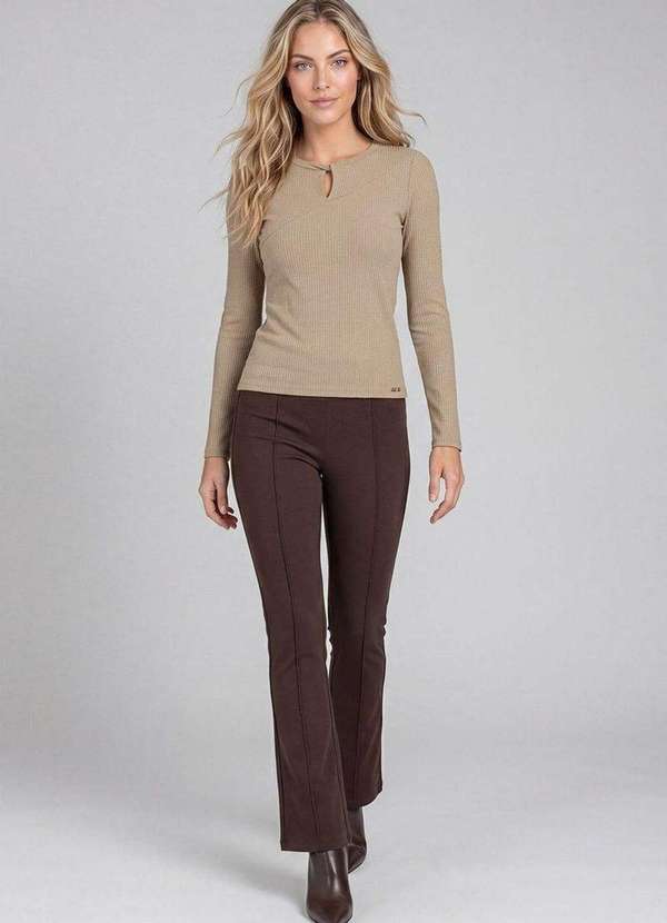 Cereja Rosa - Blusa Feminina em Ribana Canelada Decote Gota Bege